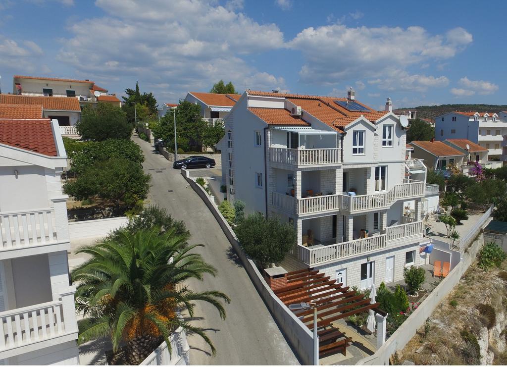 Apartments Wisibada Trogir Exteriör bild